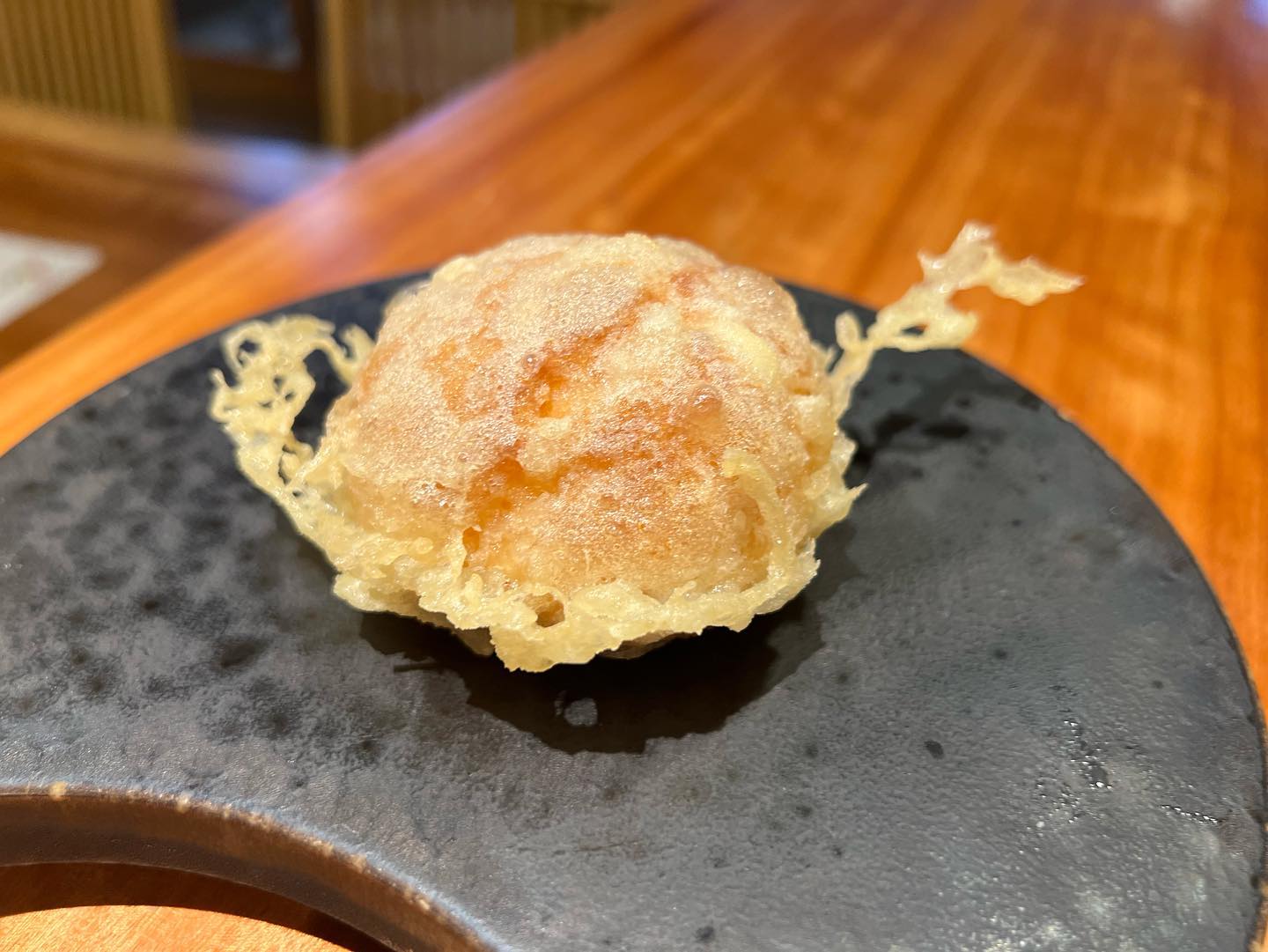 シューアイスの天ぷら アツアツと冷たいの最高ですよ 大衆割烹 伍